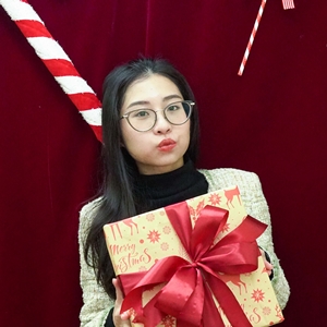 Signorina HOANG Phuong Thao