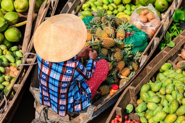 Oltre le nuvole tra le vette e fiumi d'oro