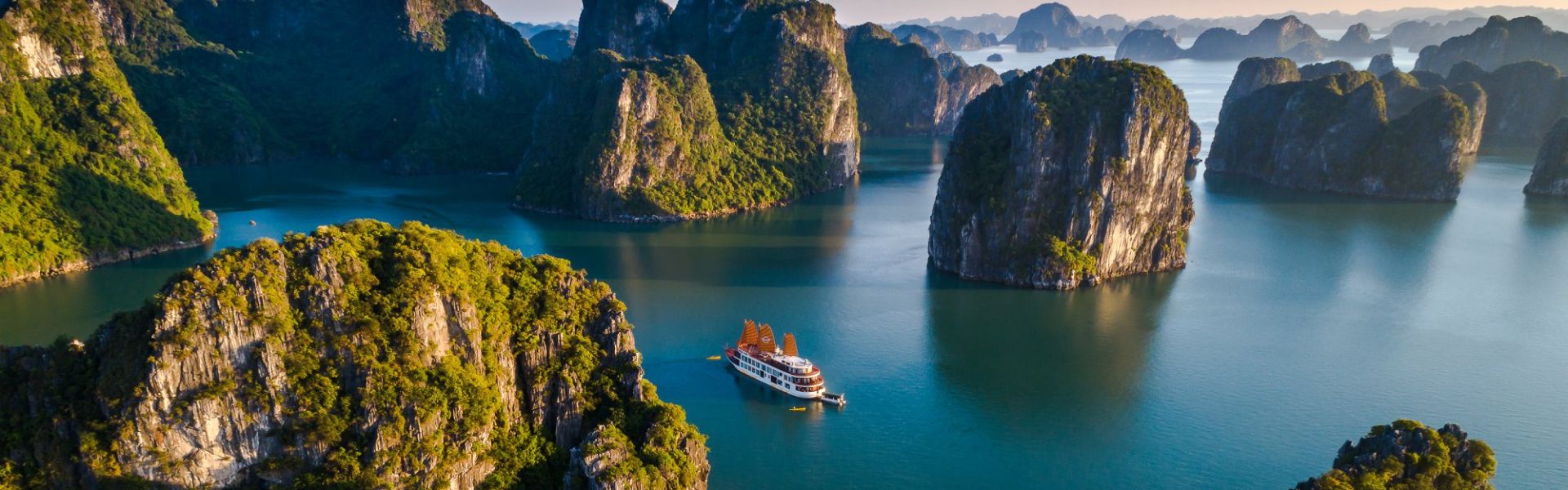 Crociera alla Baia di Halong Vietnam: consigli utili 2025