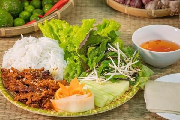 Bun cha - Polpette di maiale alla griglia vietnamita
