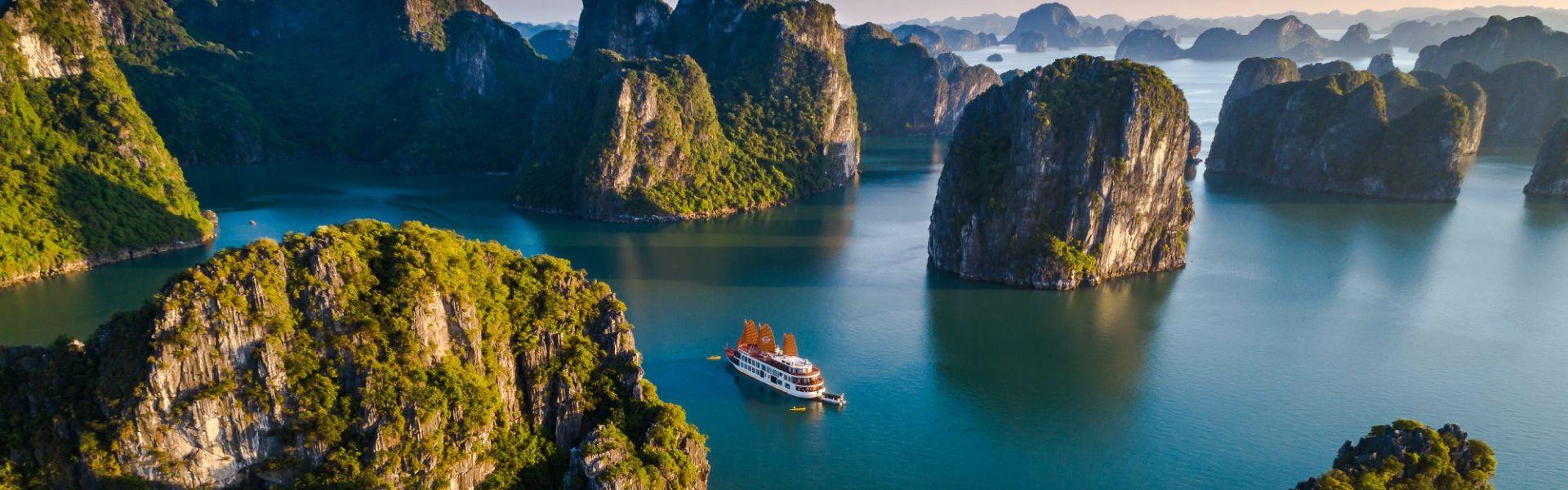 Cosa vedere e fare nella baia di Halong