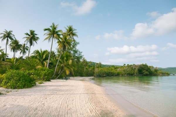 Phnom Penh - Sihanoukville - Koh Rong