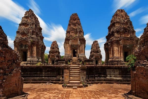 Siem Reap - Banteay Srei - Banteay Samre - Pre Rup - Siem Reap