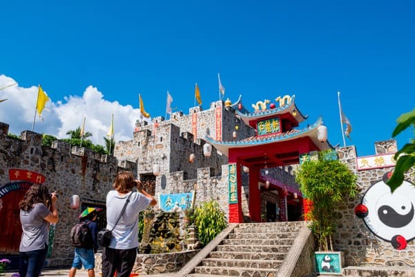 Pai - Mae Hong Son. Villaggio Cinese di Santichon, Grotte di Lod, Grotta dei Pesci, Templi Cittadini