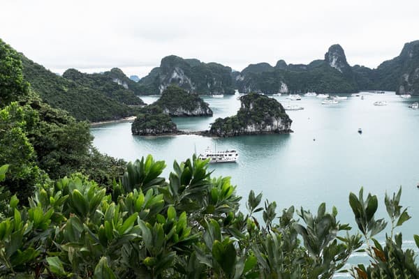 Baia di Halong - Hanoi - Hue 