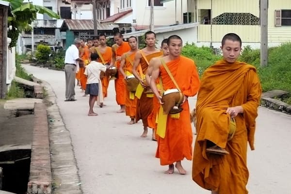 Luang Prabang - Tak Bat - Cascate di Kuang Si