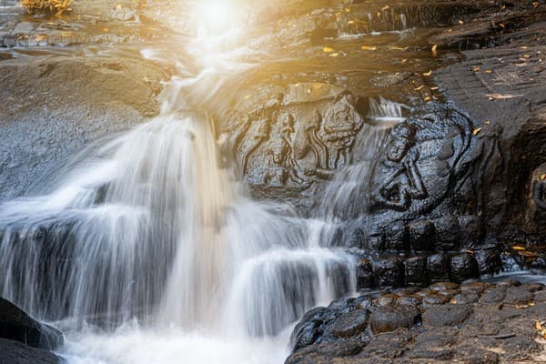 Siem Reap - Kbal Spean - Banteay Srei - Banteay Samre - Siem Reap