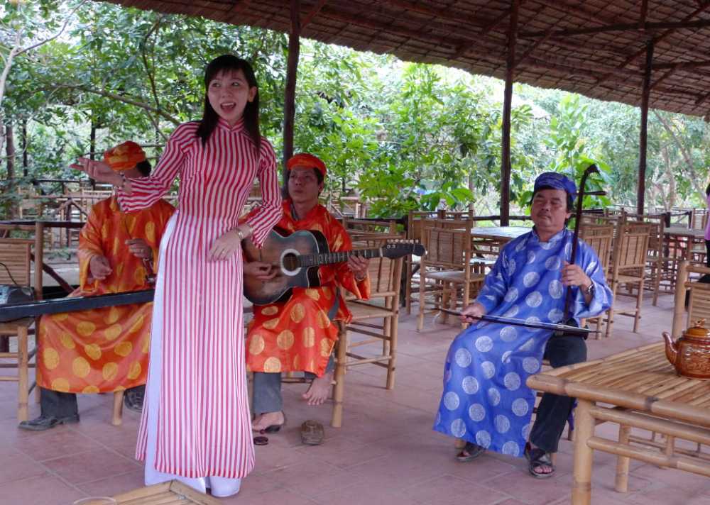 ben tre don ca tai tu