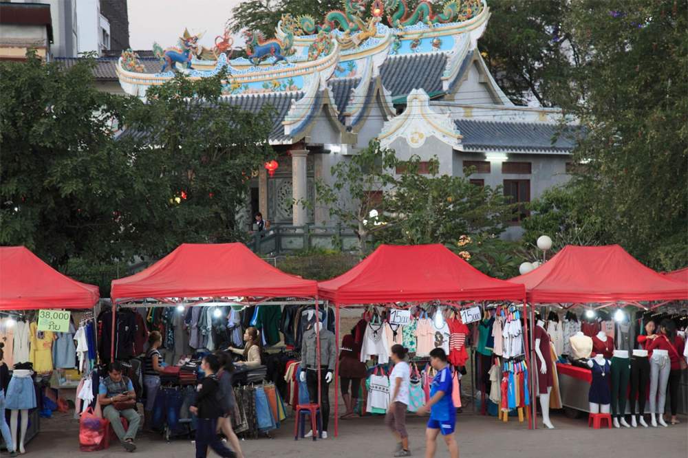 Vientiane mercato notturno