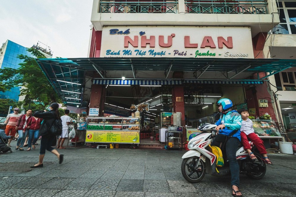 Banh mi Nhu Lan
