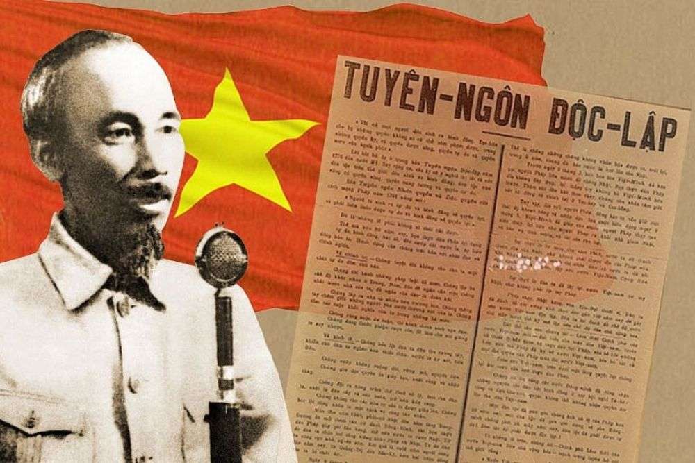 Il presidente Ho Chi Minh lesse la dichiarazione di indipendenza il 2 settembre 1945