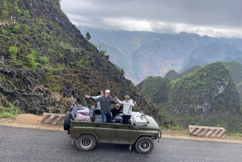 Esplorare il Ha Giang Loop in jeep
