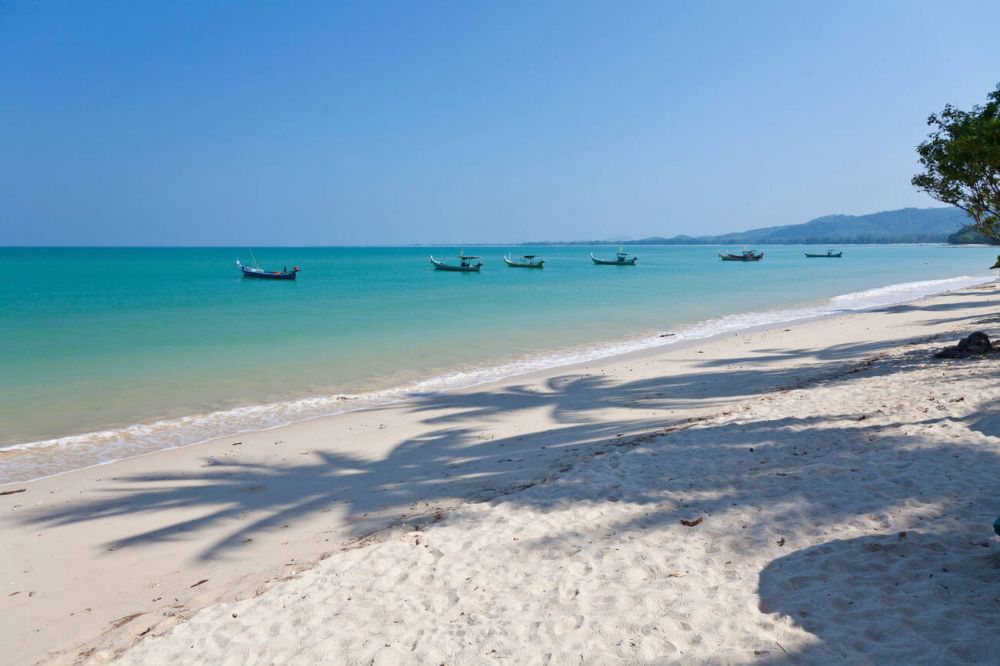 Spiaggia di sabbia bianca Khao Lak