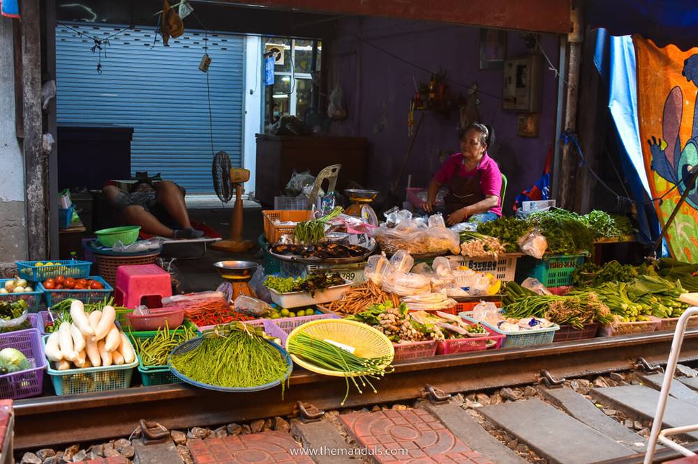Maeklong, il mercato ferroviario vicino a Bangkok