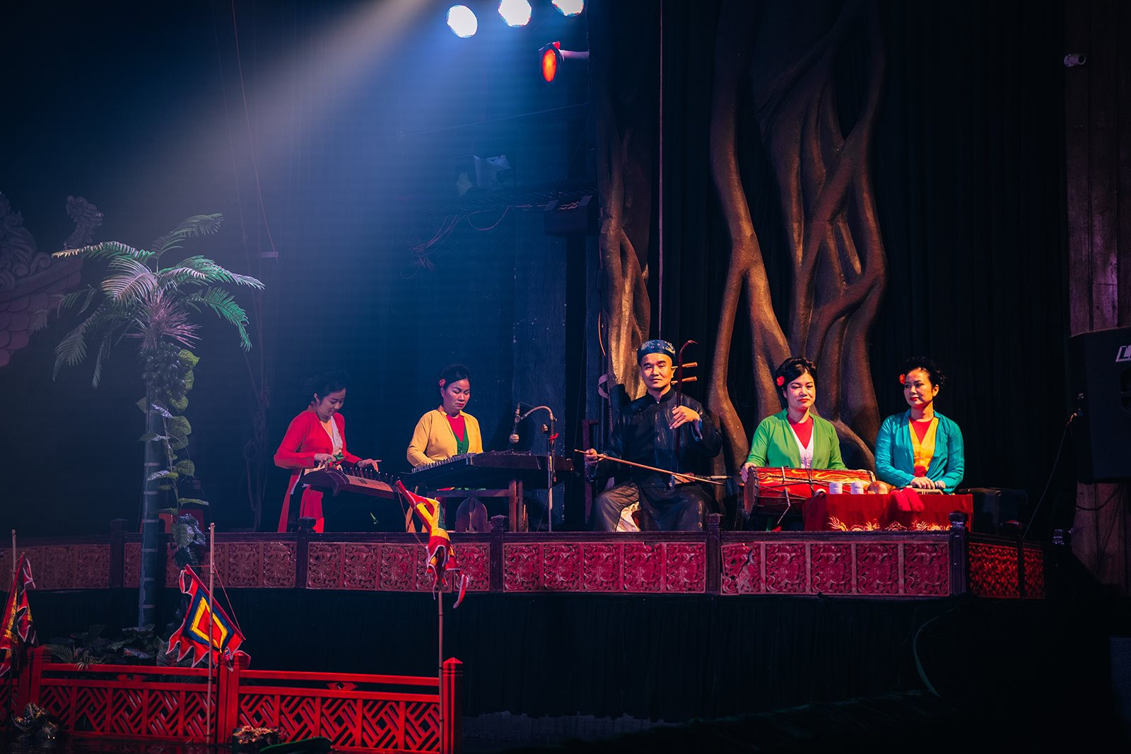 teatro marionette sull'acqua hanoi