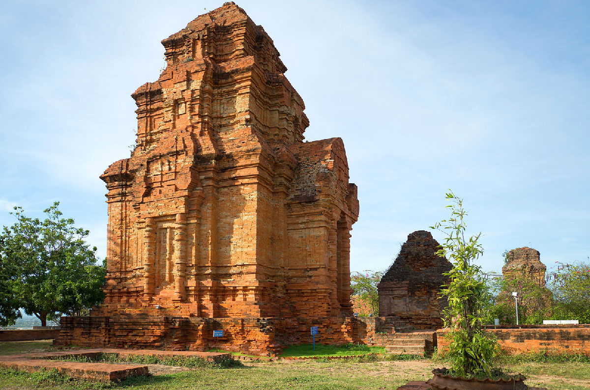 torri champa vietnam poh sah inu