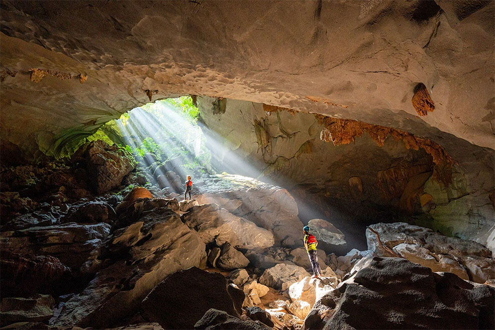 Tour di esplorazione della foresta Hang Ba